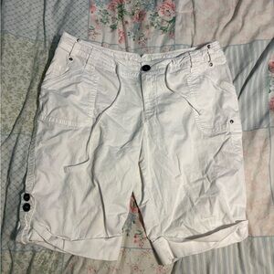 Venezia White Cargo Capris